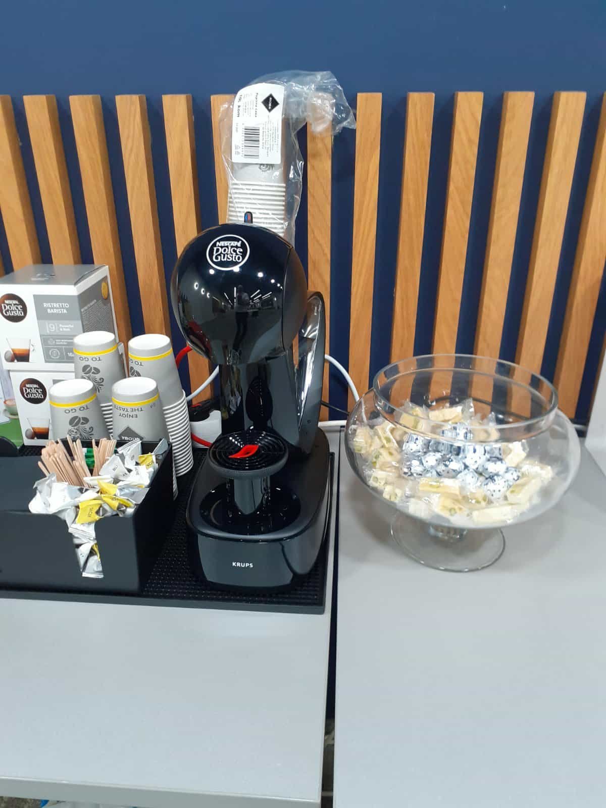 apart za kafu uz selekciju lingue de gatto keskica